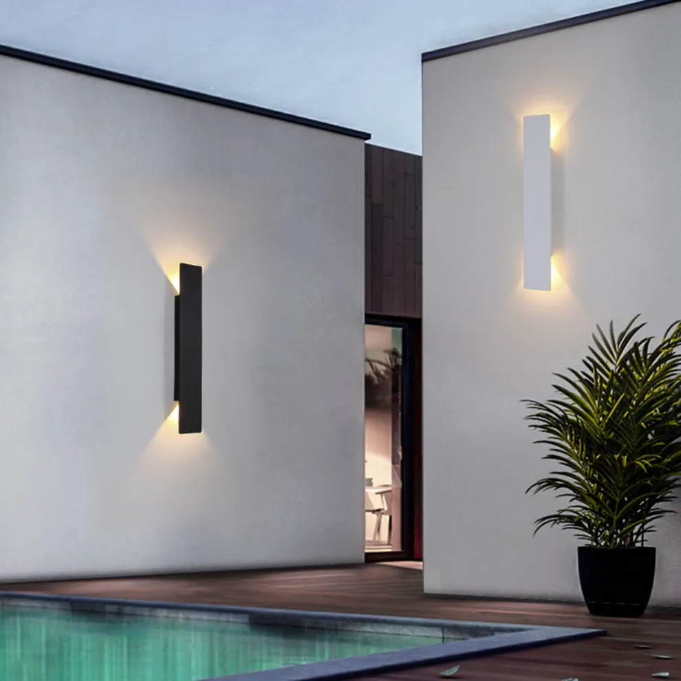 Weather-Resistant Aluminium Wall Light